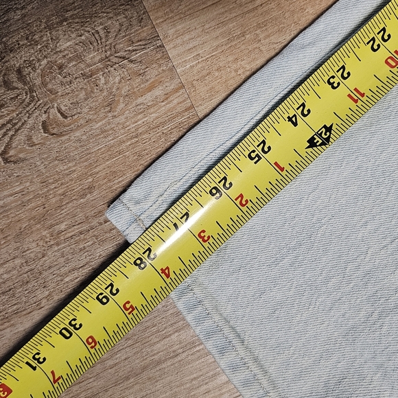 Classic White Women's Jeans - Picture 10 of 10